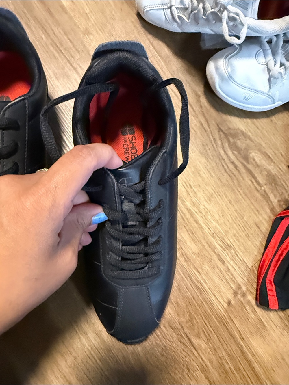 Women black non-slip shoes (shoes for crews)